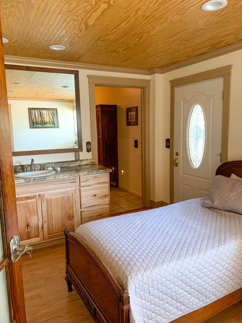Main House, Room 106 (Downstairs Suite), photo 3