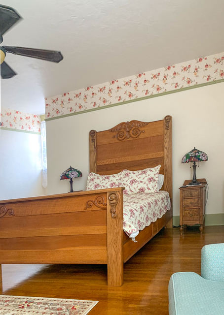 Main House, Room 202, photo 2
