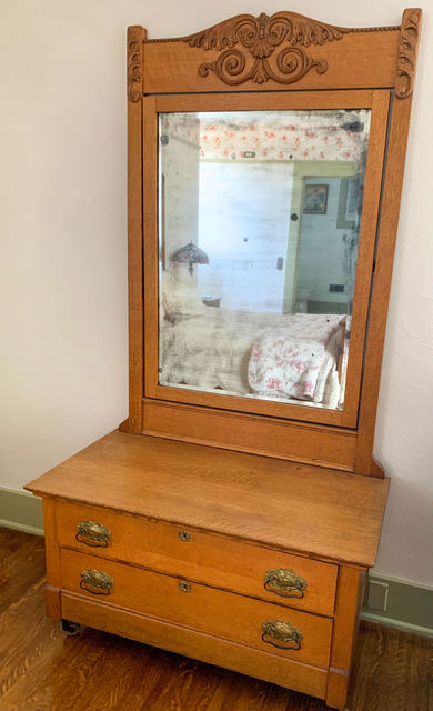 Main House, Room 202, photo 3