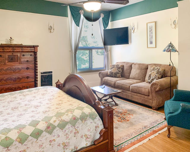 Main House, Room 205