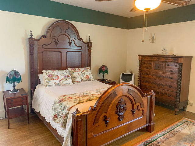 Main House, Room 205, photo 3