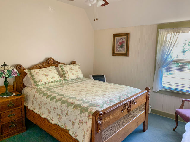 Carriage House, Room 3