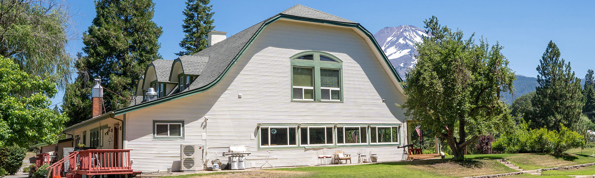 The Mount Shasta Ranch house with Mt. Shasta behind it